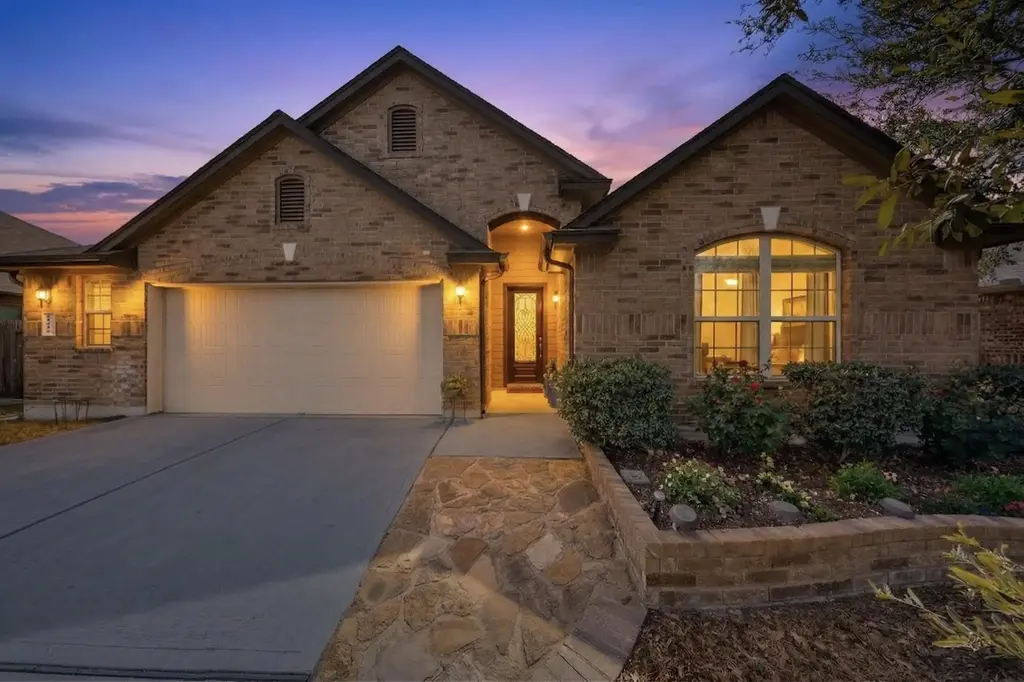 296 Still Hollow Creek, Buda