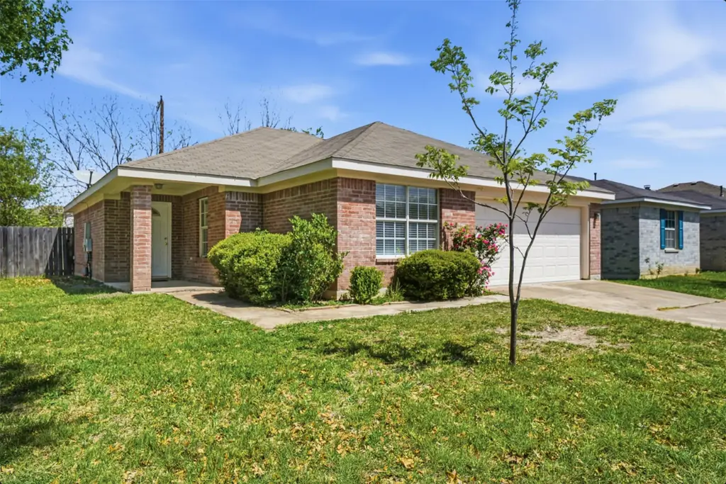 1910 Steeds Crossing, Pflugerville