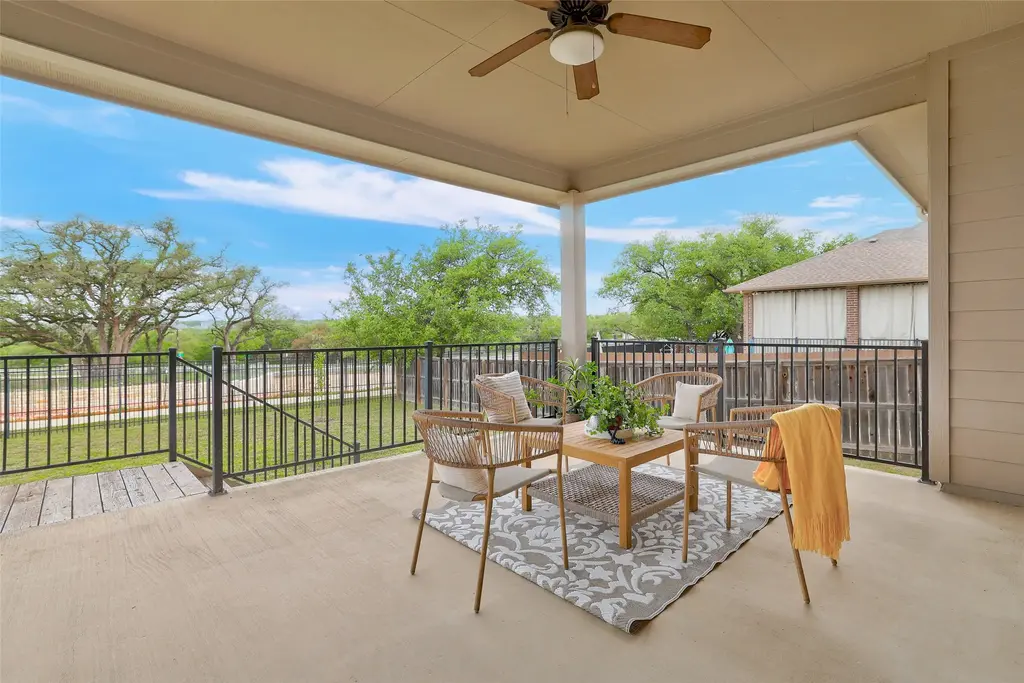 557 Scenic Bluff Drive, Georgetown