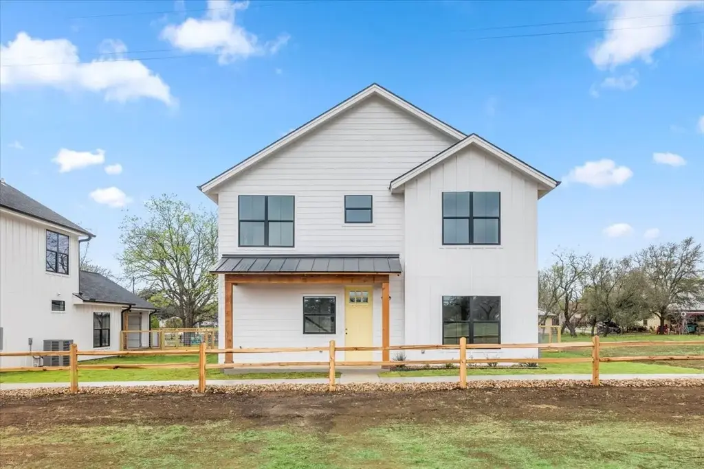 205 N Avenue, Johnson City