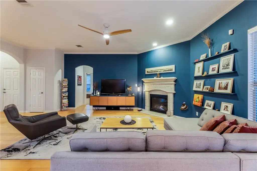 2808 Canyon Valley Run, Pflugerville