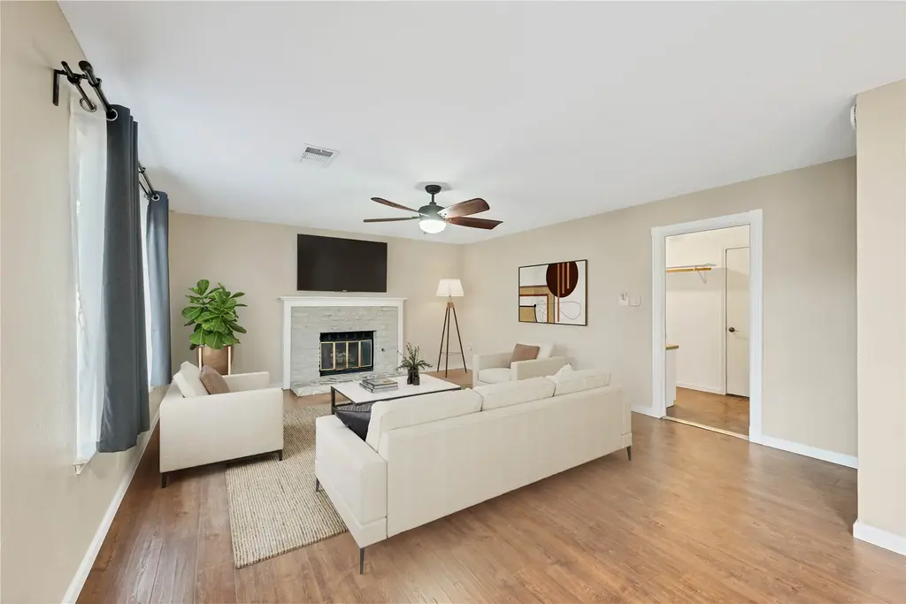 13233 Briar Hollow Drive, Austin