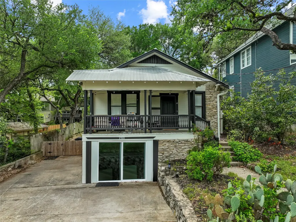 2301 W 10th Street, Austin