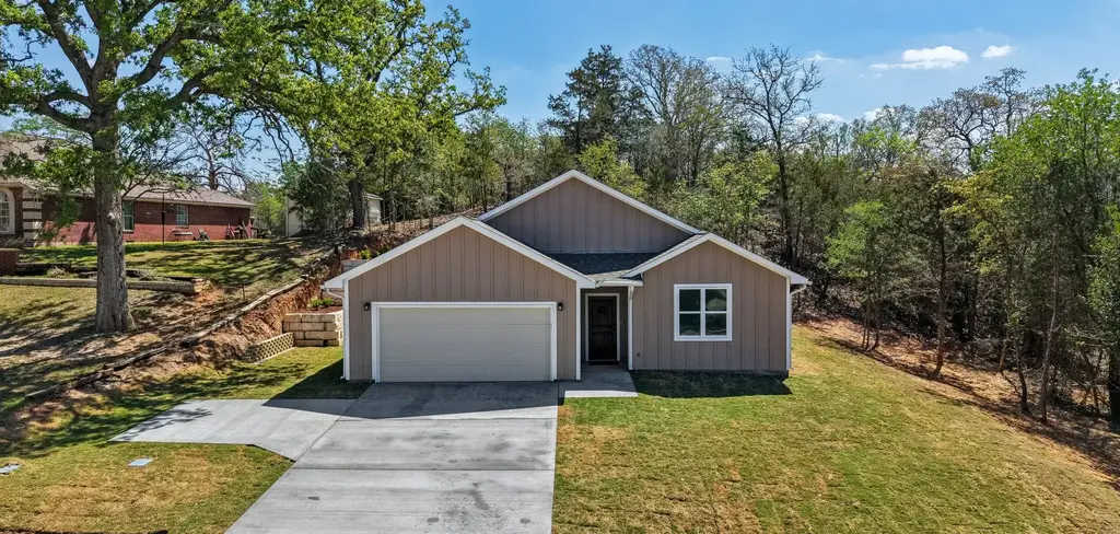 473 Tahitian Drive, Bastrop