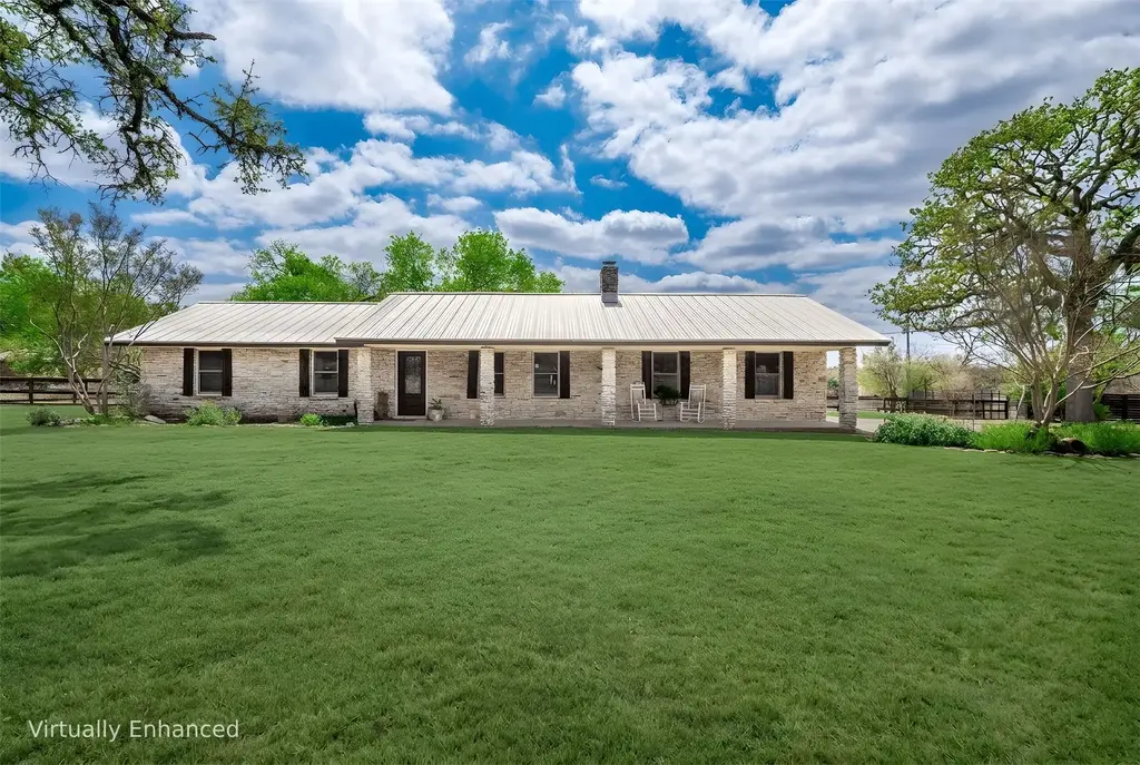 718 Post Oak Drive, Dripping Springs