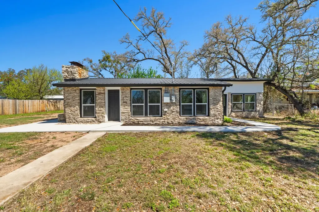 201 County Road 279, Liberty Hill