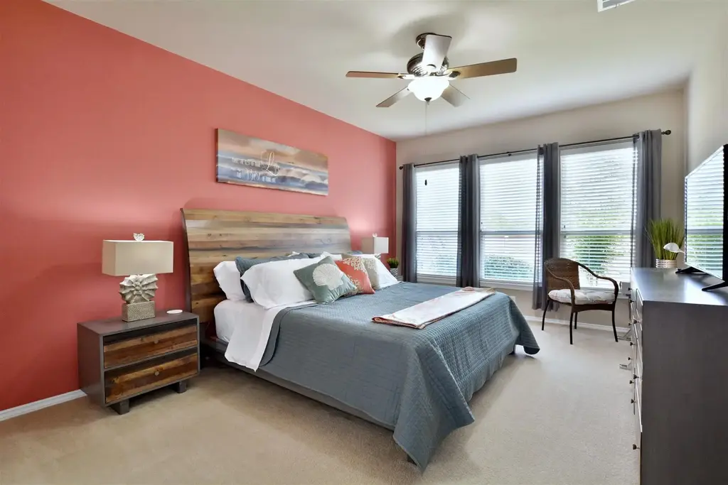 247 Bonham Loop, Georgetown