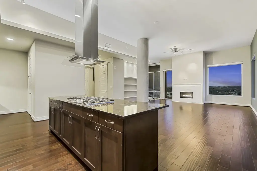 214 Barton Springs Road 1909, Austin
