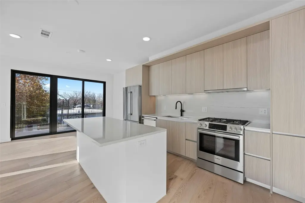 2209 S 1st Street 321, Austin