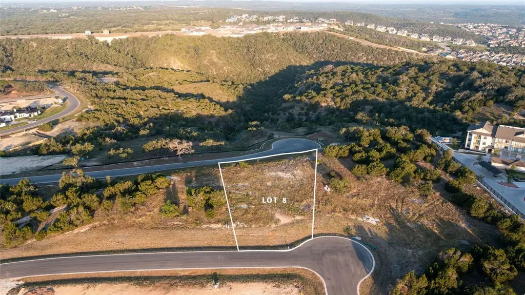 5704 Twin Peaks Trace, Austin