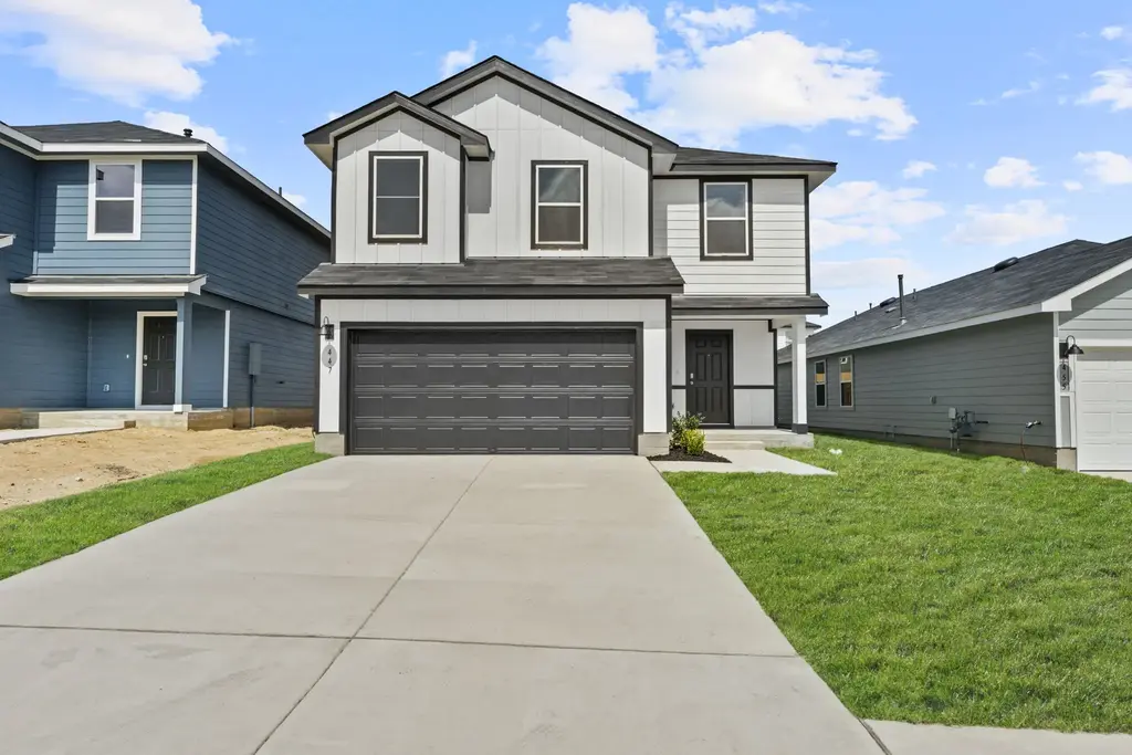 447 Low Pasture Trail, Maxwell