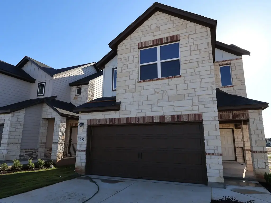 587 Bishop Wood Road, Dripping Springs