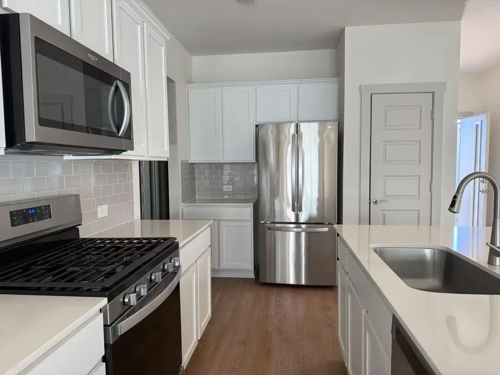 605 W South Street 31, Leander