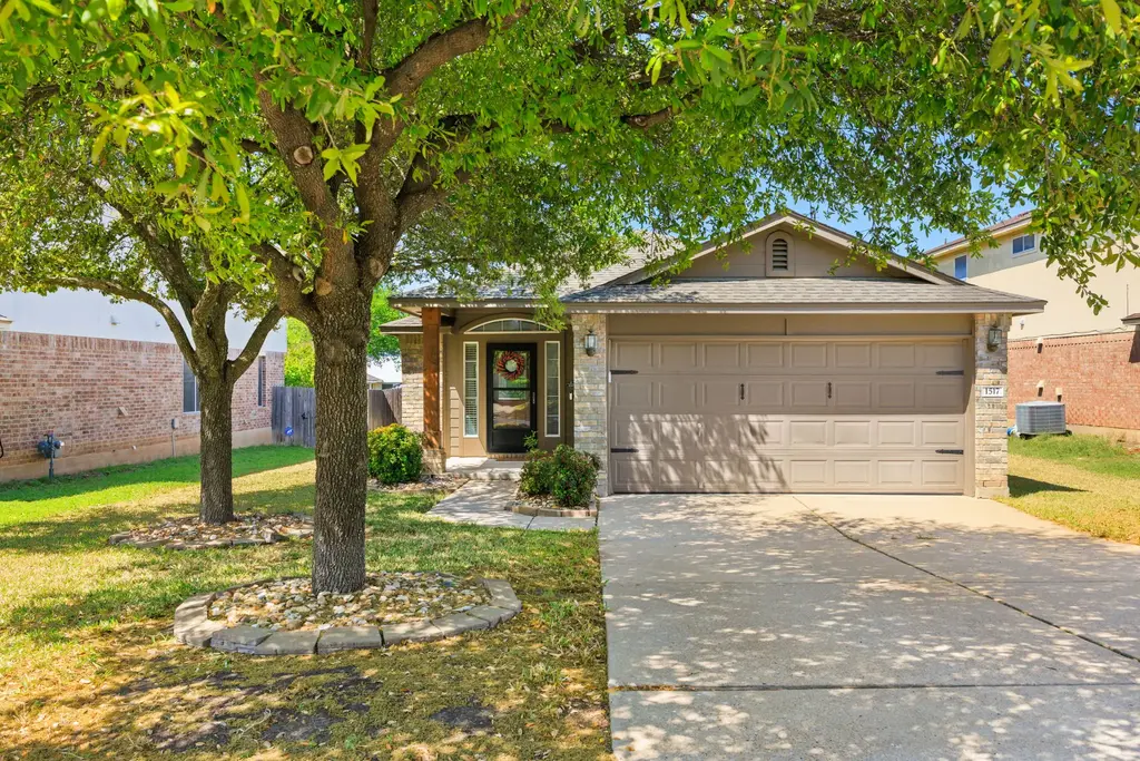 1517 Dillon Lake Bend, Leander