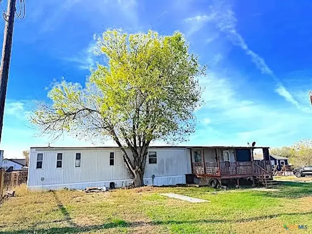 135 Creekway Lane, Seguin