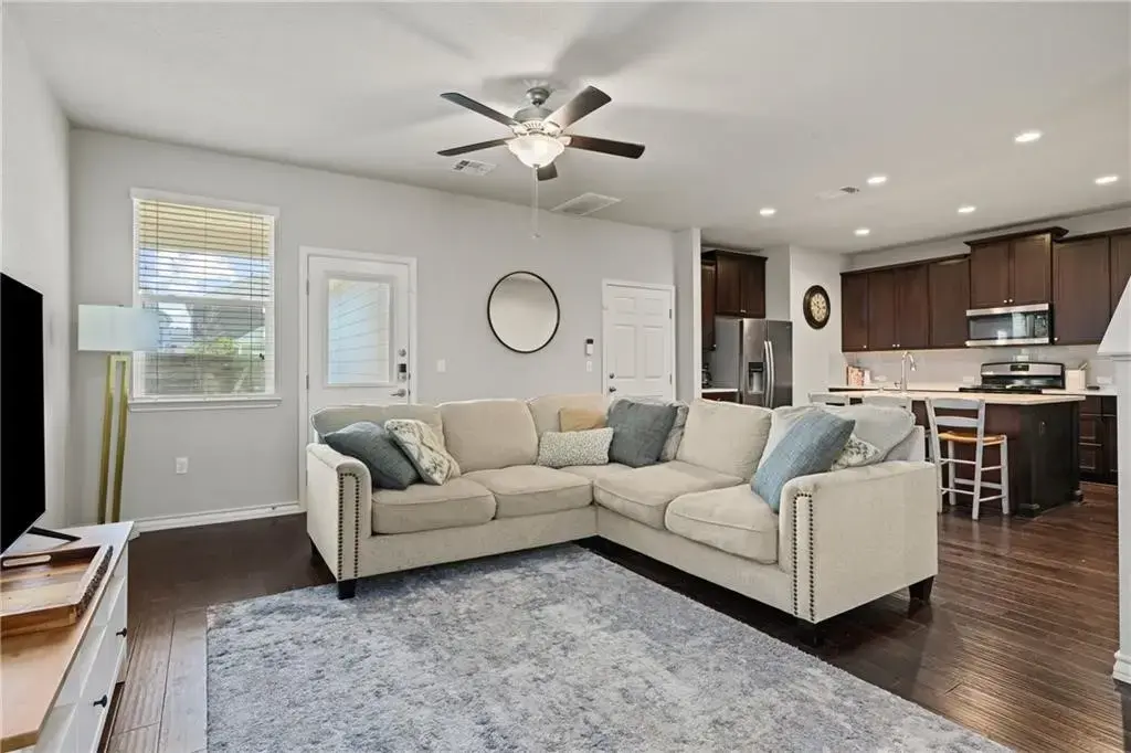 5308 Golden Canary Lane, Austin