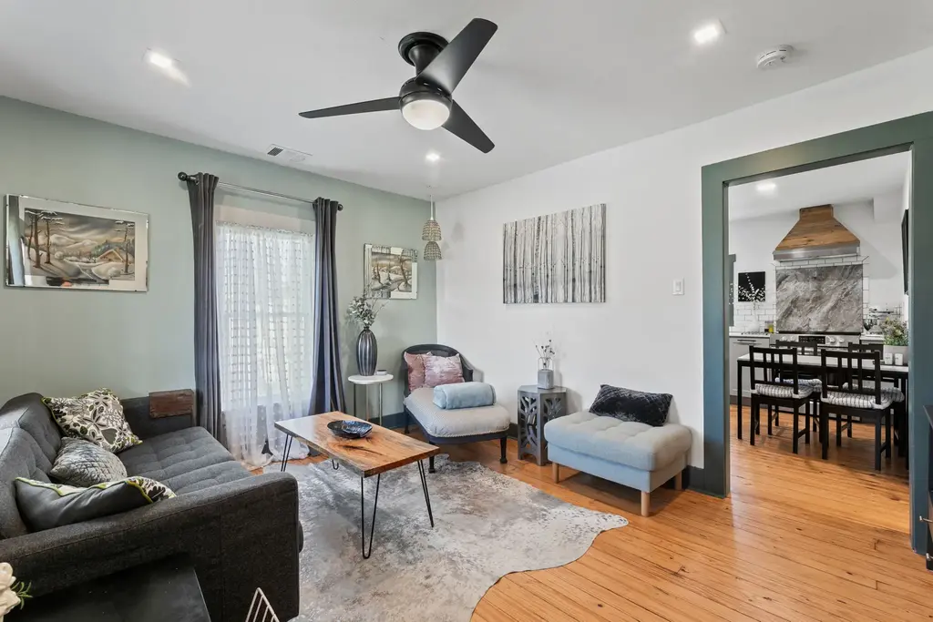 207 S Main Street, Georgetown