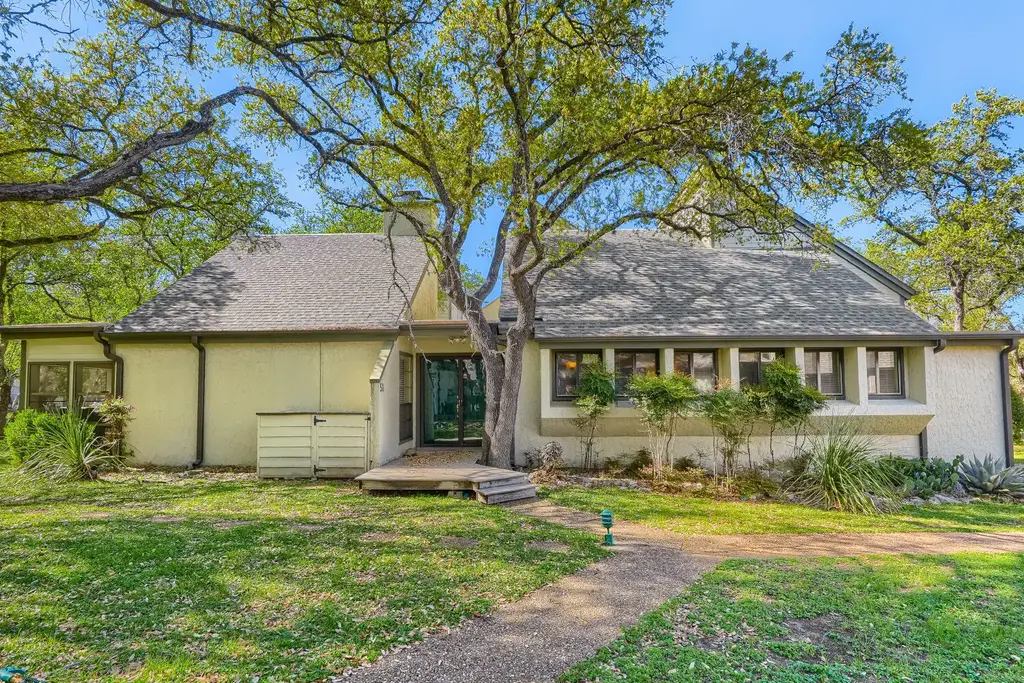 51 Casa Verde Street, Lakeway