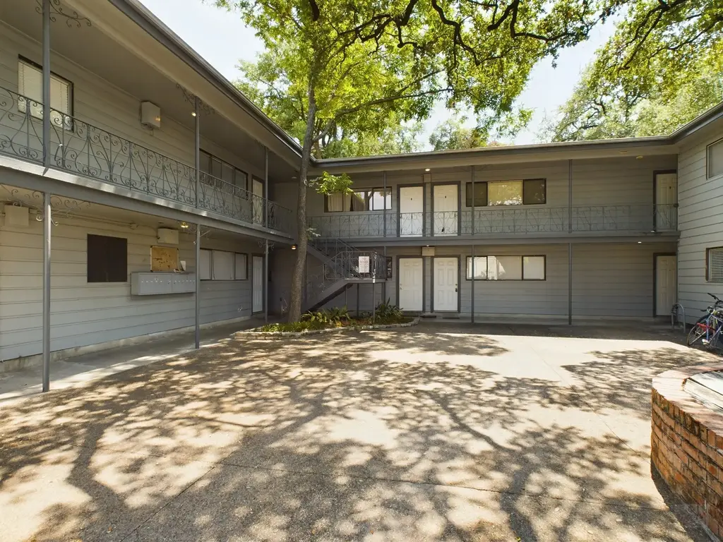 803 W 28th Street 206, Austin