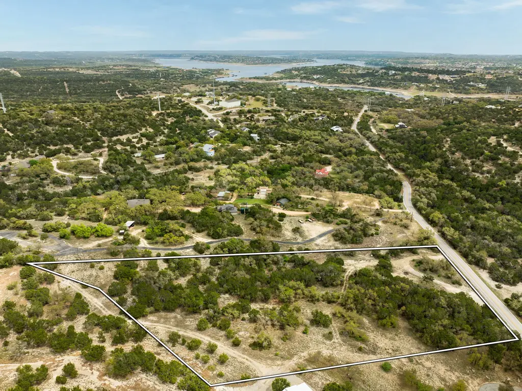 3510 R O Drive, Spicewood