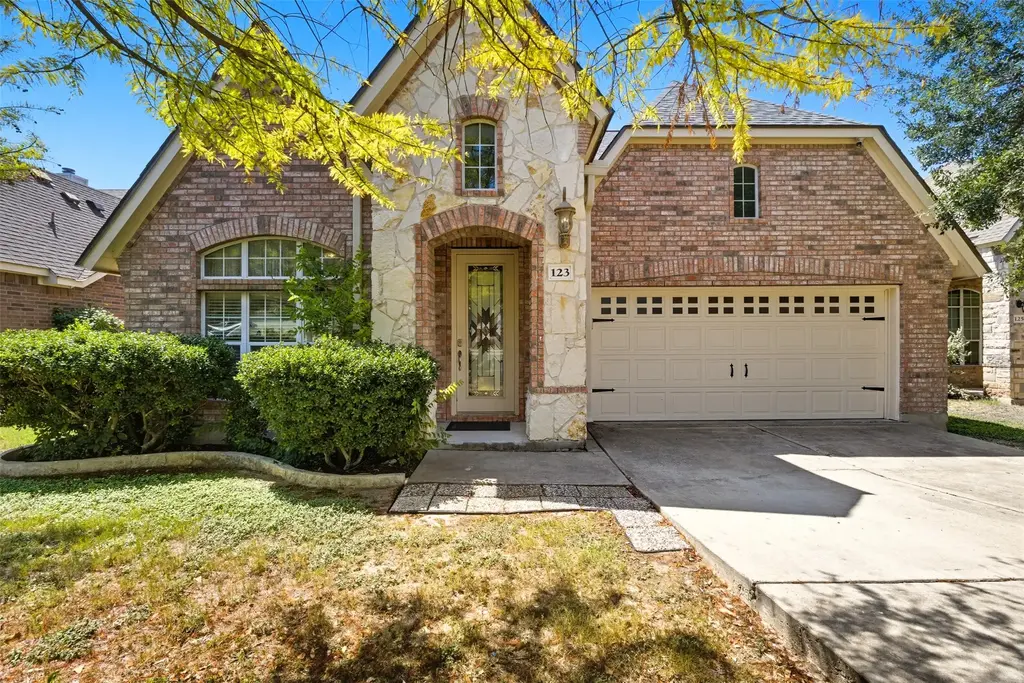 123 Justin Leonard Drive, Round Rock