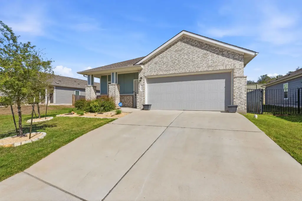 7601 Ivy Trellis Trail, Del Valle