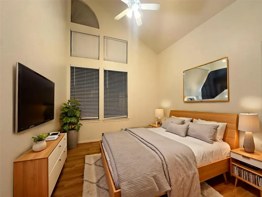 1906 Robbins Place 308, Austin
