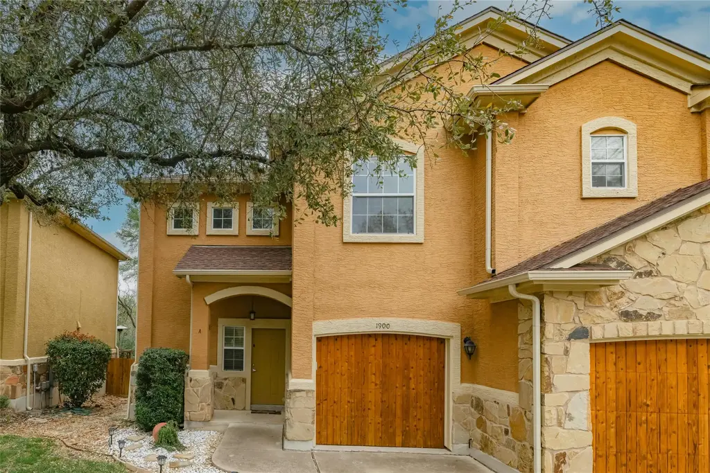1900 Jentsch Court A, Austin