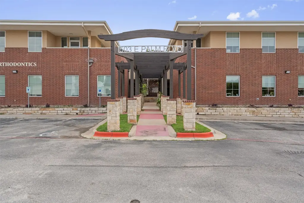 503 Palm Valley Boulevard E 210, Round Rock