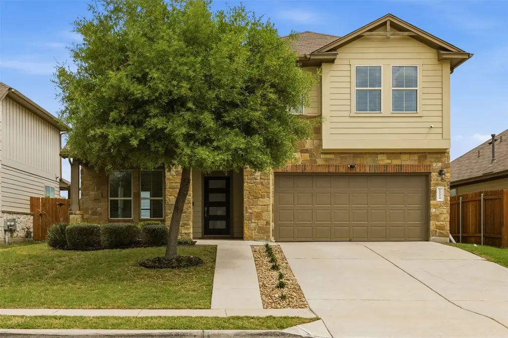 2004 Garretts Way, Manchaca