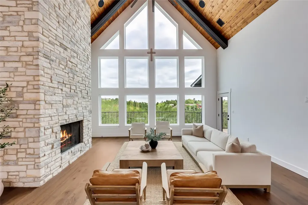 169 Tall Forest Drive, Bastrop