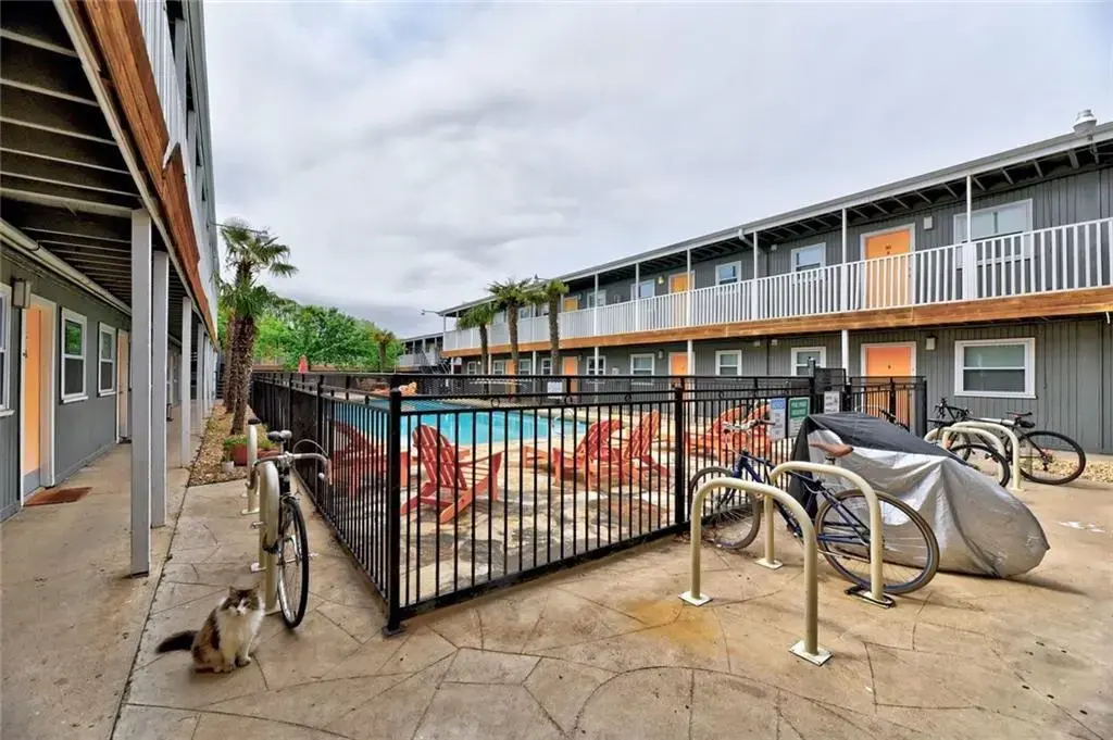 2401 Manor Road 102, Austin