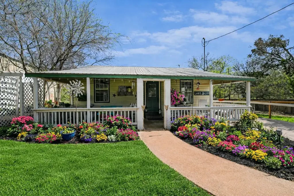 17009 E Darleen Drive 2, Leander