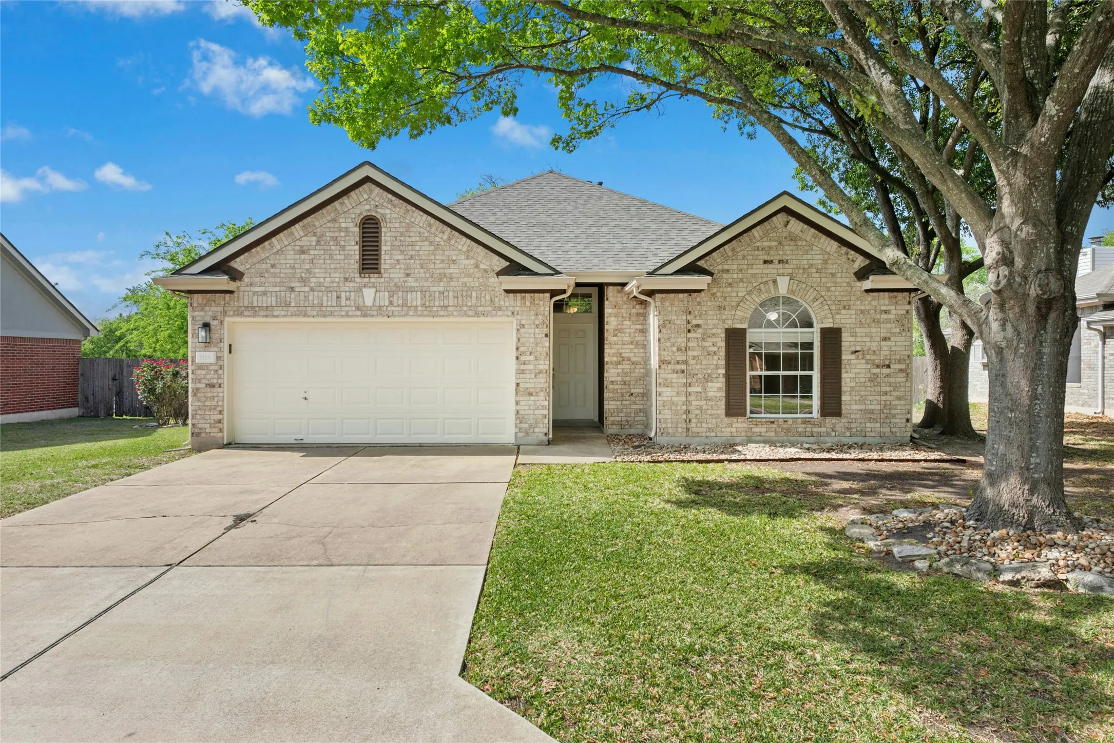 Photo of Listing #3773419