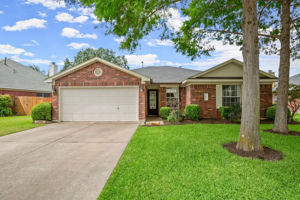 1205 Crossvine Way, Pflugerville
