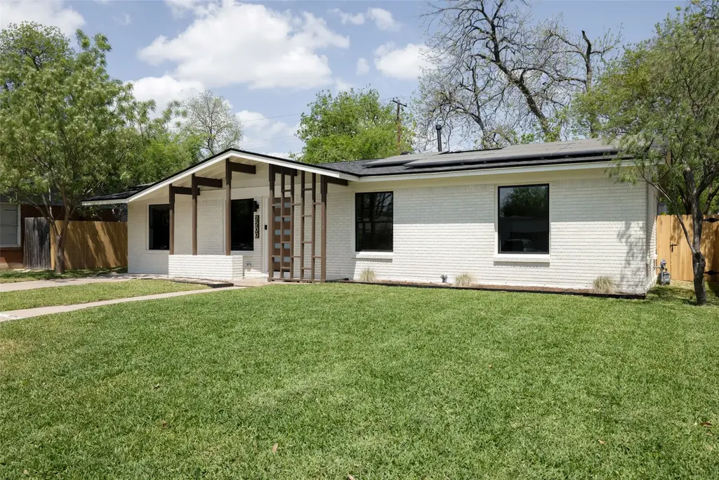 2200 Bristol Drive, Austin