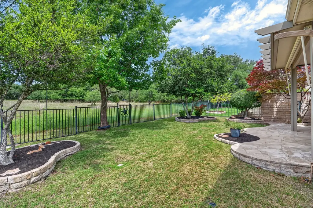 327 Fieldstone Drive, Georgetown