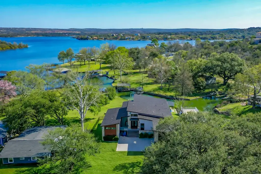 465 County Road 139, Burnet