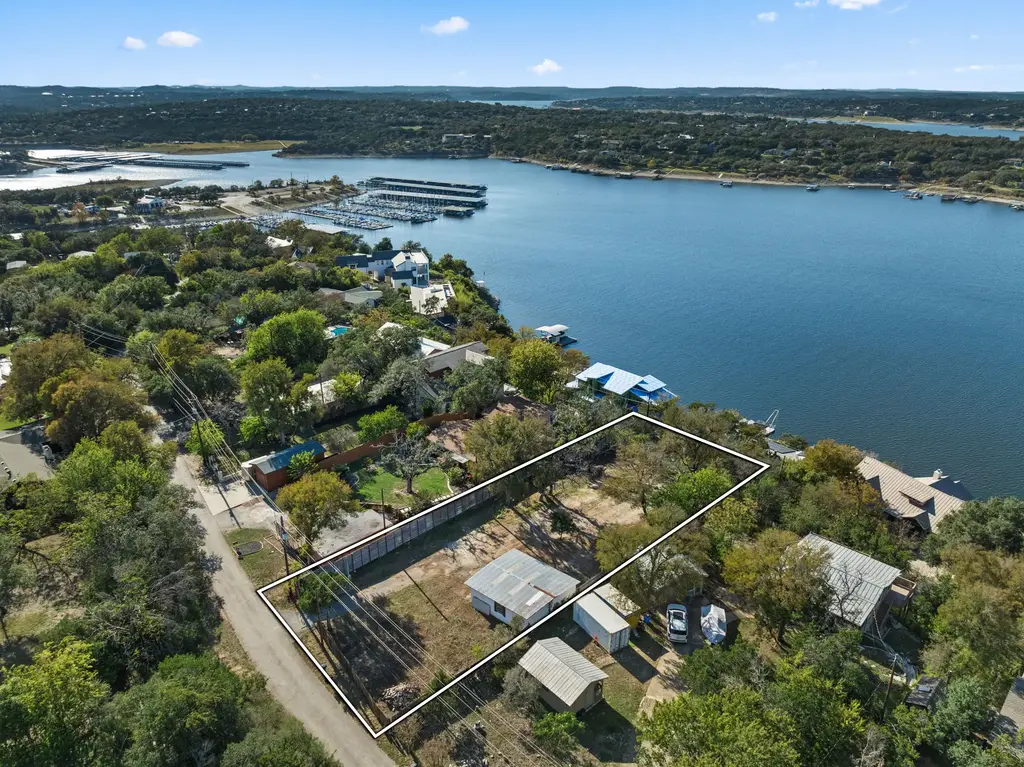 16453 Lake Loop, Austin