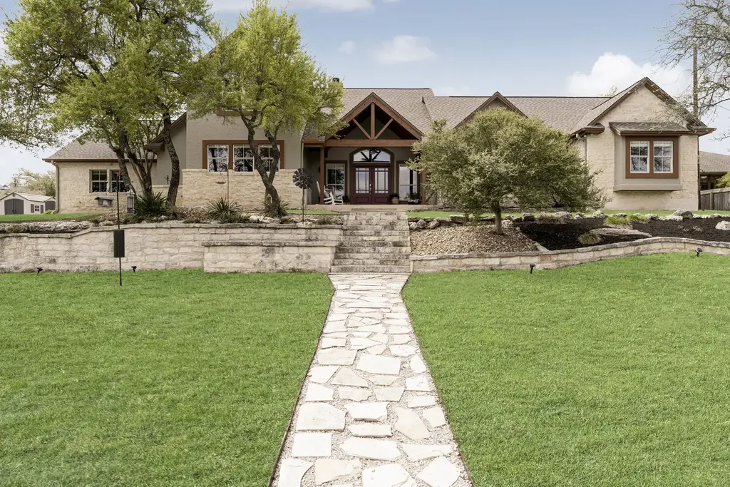 1005 Canyonwood Drive, Dripping Springs