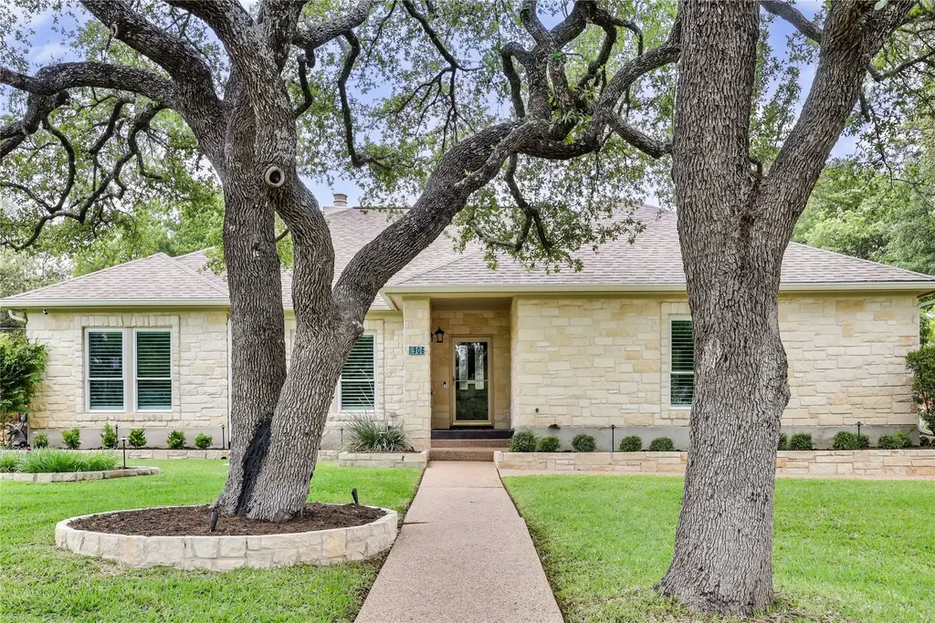 906 Texas Trail, Austin