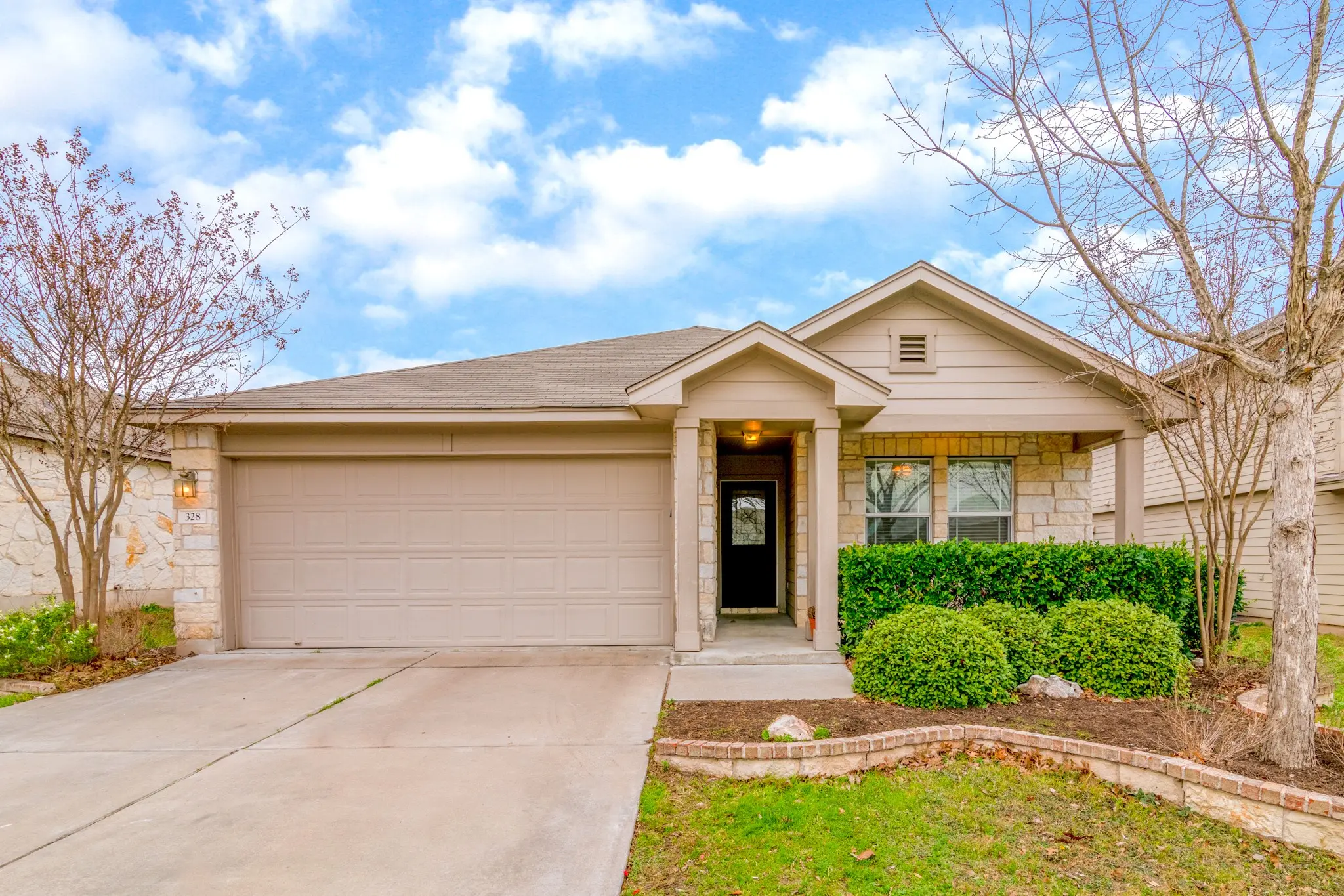 Photo of Listing #1699041