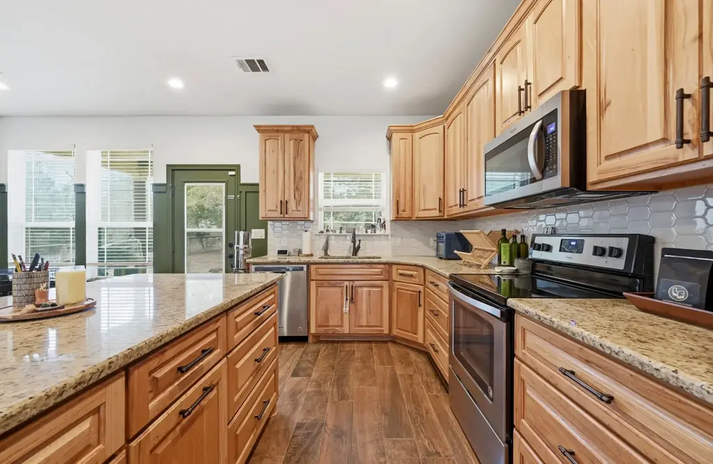 202 Cedar Hills Drive, Elgin