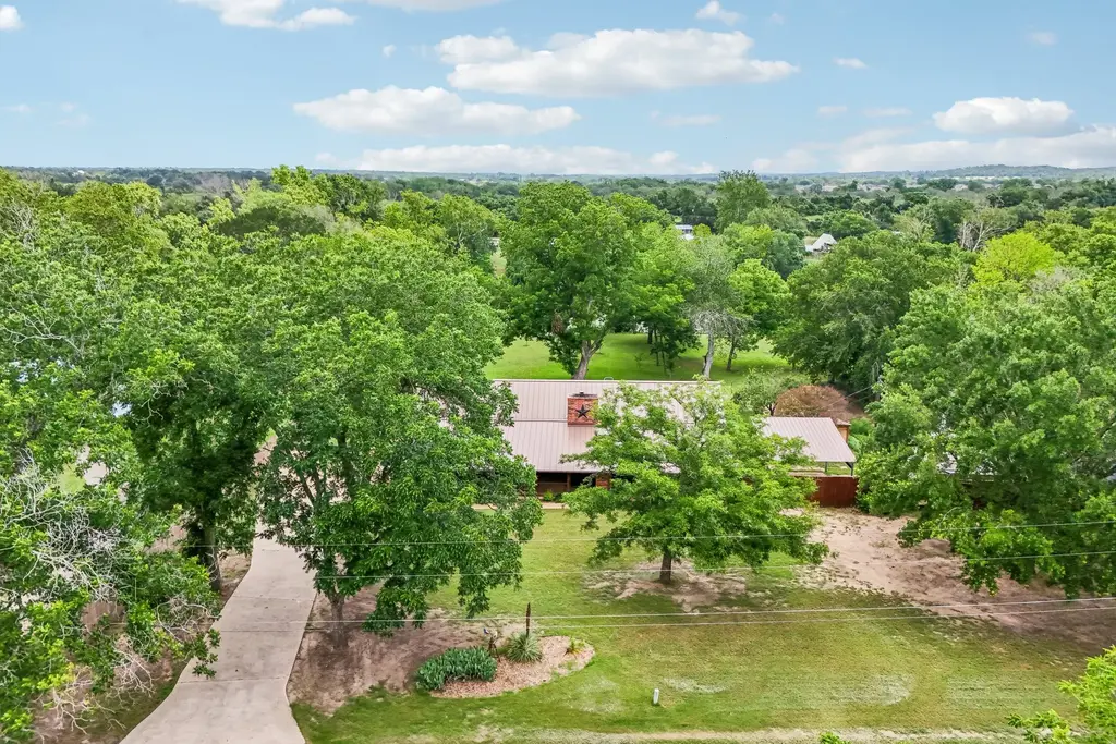 154 Shoreline Drive, Bastrop