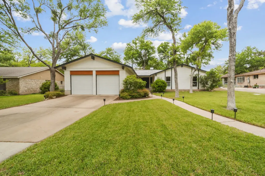 402 S Lake Creek Drive, Round Rock