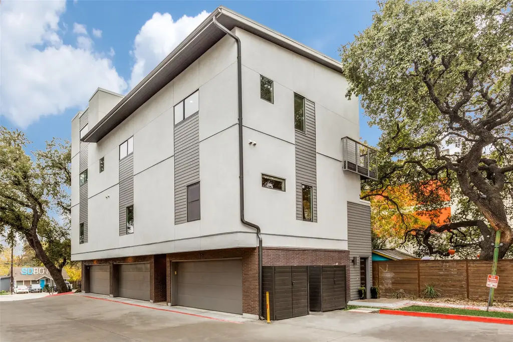 1702 S Lamar Boulevard 30, Austin