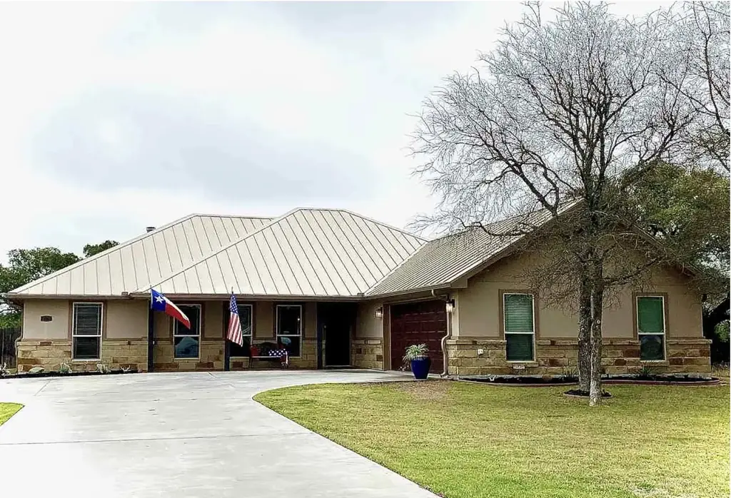 252 Sunday Drive, Burnet