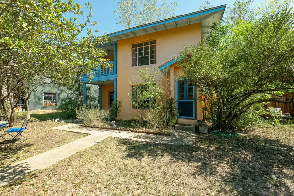 1402 Ashwood Road, Austin
