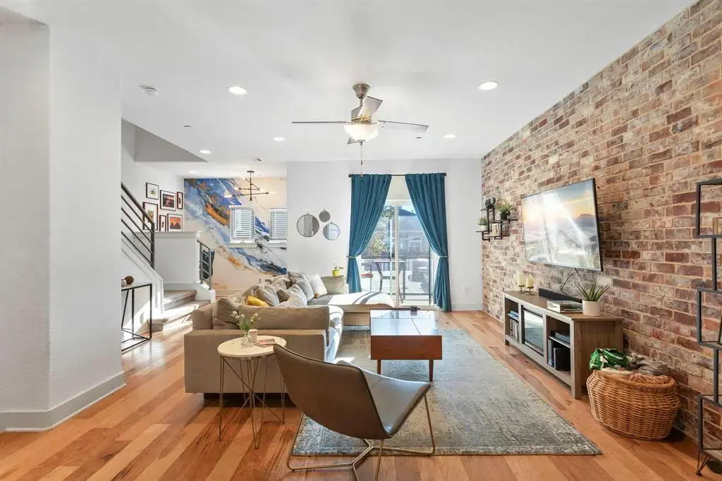 7203 Bassett Court, Austin