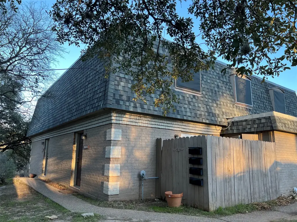 2306 Barton Village Circle, Austin